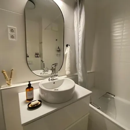 Apartmán Zene Lux Vinyl Record Player & Projector Budapešť