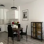 Lägenhet Zene Lux Vinyl Record Player & Projector Budapest