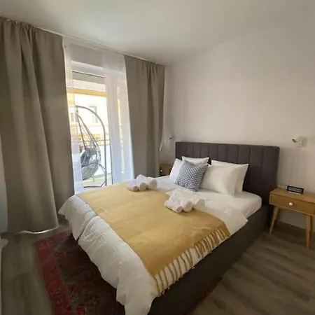 Zene Lux Vinyl Record Player & Projector Апартаменты *