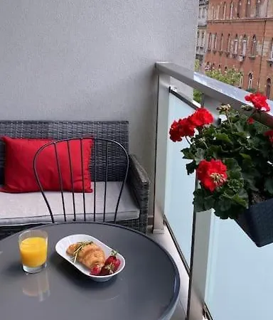 Zene Lux Vinyl Record Player & Projector Апартаменты